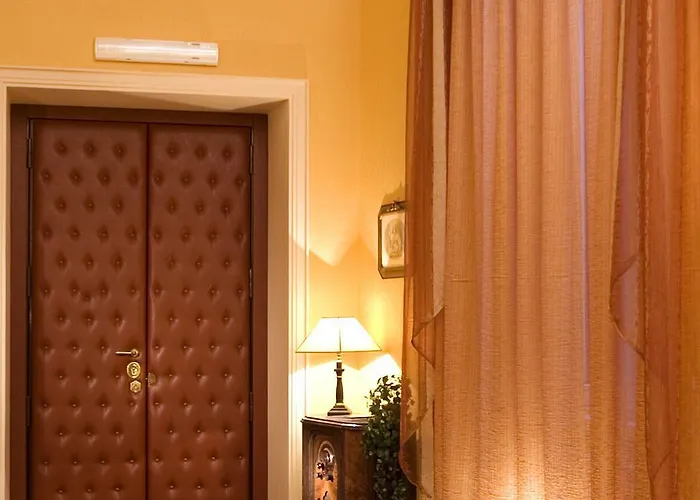 Konukevi Domus Livia 4*